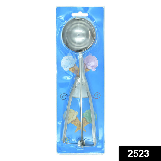 Wukusy 2523 ice cream serving spoon scooper made of stainless steel with a comfortable handle for easy scooping.