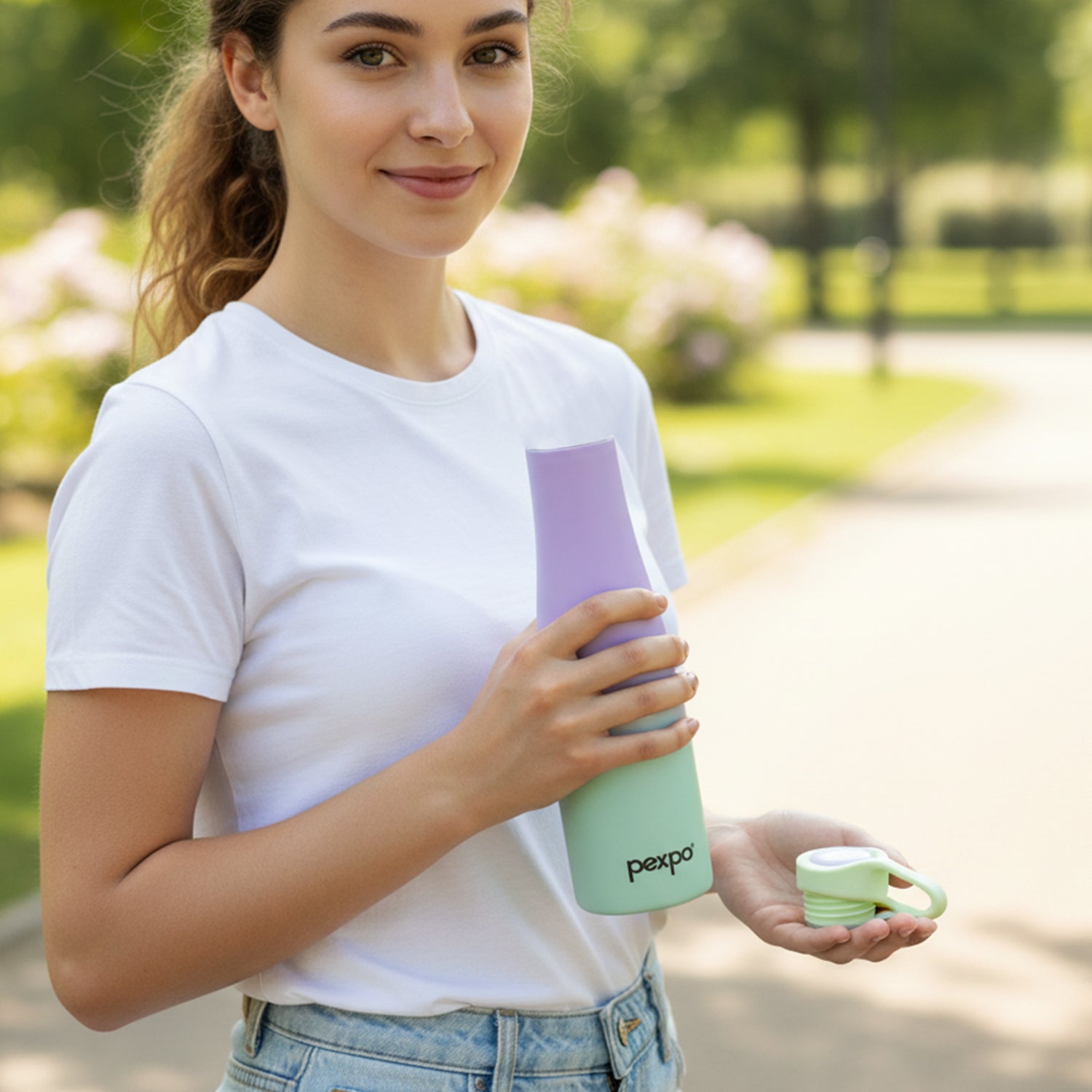 Wukusy Pexpo Morocco hot and cold stainless steel water bottle, 700ml, with vacuum insulation and sleek design.