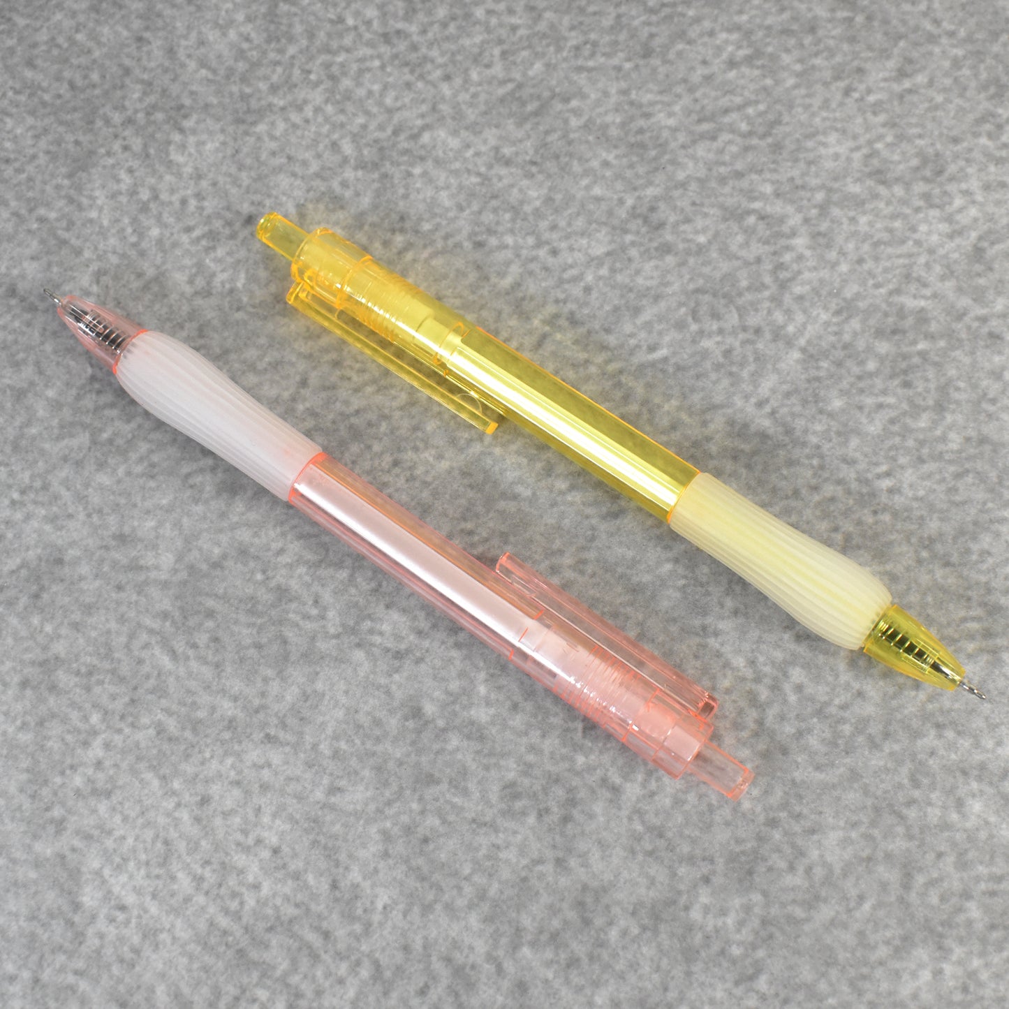 Wukusy lightweight black ballpoint pens, smooth writing office pens, 2-pack set with sleek design and comfortable grip