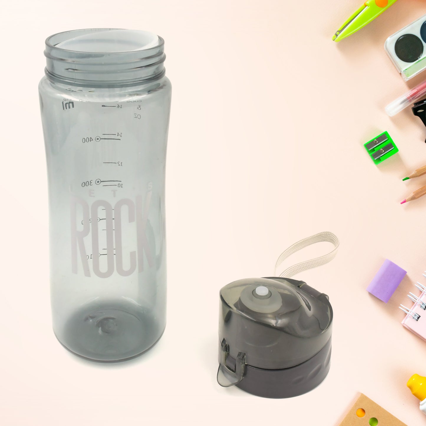 Wukusy 7330 plastic water bottle with carry case, leak-proof BPA-free sport bottle for travel, gym, and daily hydration.