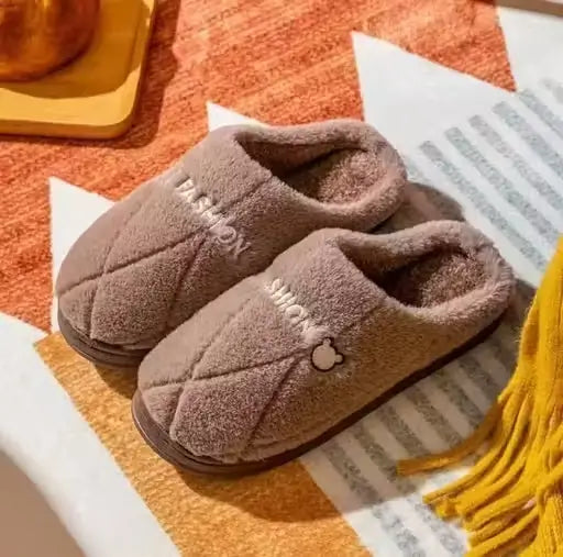 Ekom unisex winter warm flip flop slippers for indoor and outdoor use, featuring soft, insulated design for comfort and warmth.