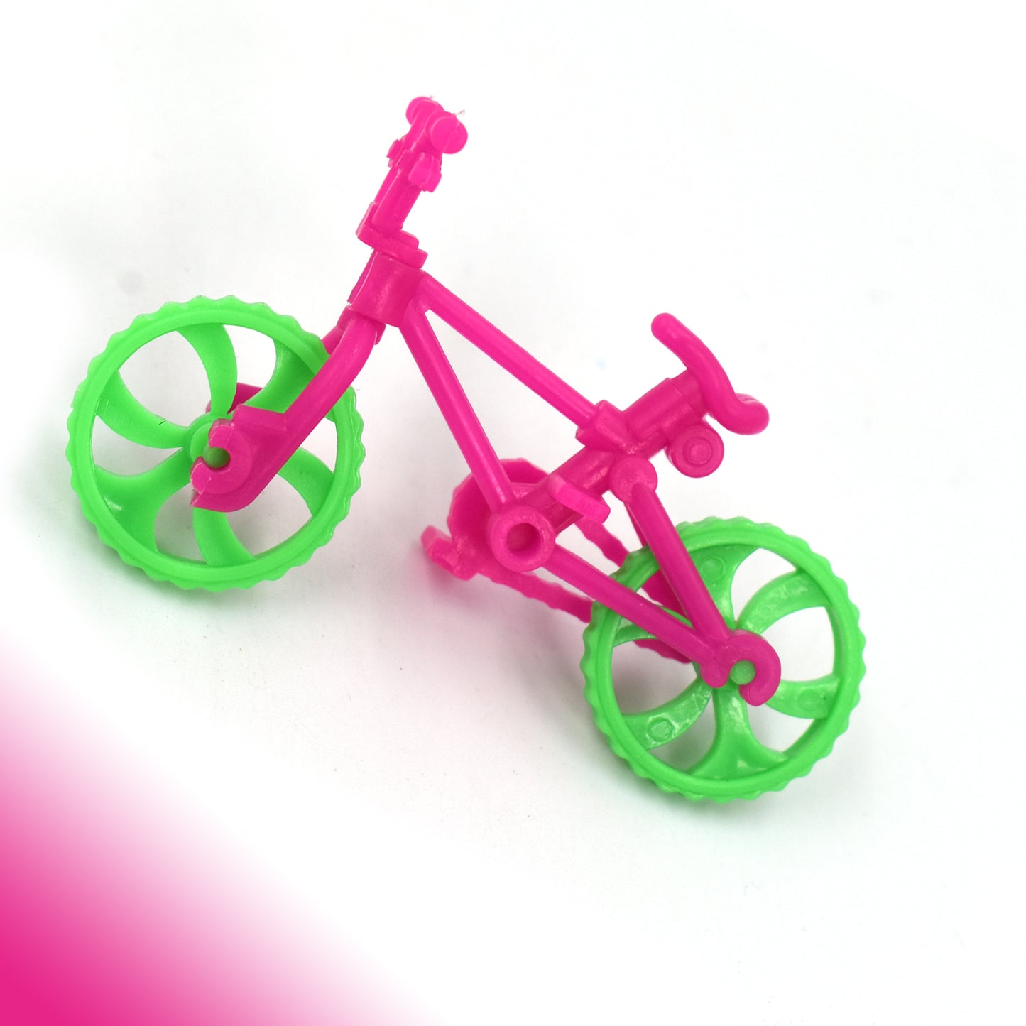 Wukusy 4421 small bicycle toy set for kids, featuring 30 colorful miniature bicycles for imaginative play.