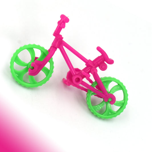 Wukusy 4421 small bicycle toy set for kids, featuring 30 colorful miniature bicycles for imaginative play.