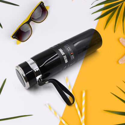Wukusy 6582 double stainless steel wall flask with vacuum insulation, shown with a sleek, insulated water bottle design.