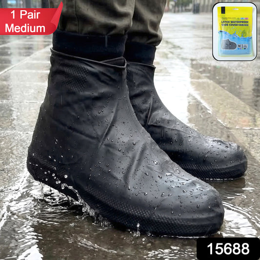 Pair of Wukusy waterproof latex silicone shoe covers in medium size, designed to protect shoes from water and dirt.