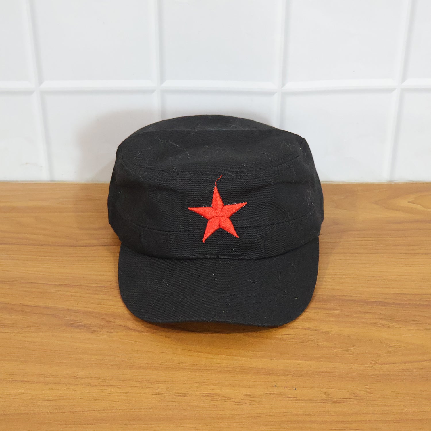 Wukusy classic military style red star cap with adjustable strap and embroidered red star badge on front, casual outdoor wear.