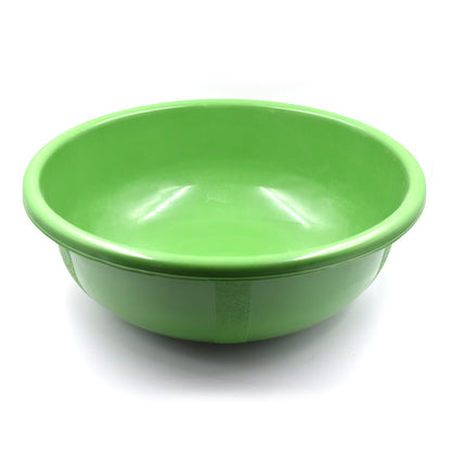 Wukusy plastic bathroom bathtub used for water storage and general bathroom purposes, shown in a home improvement setting.