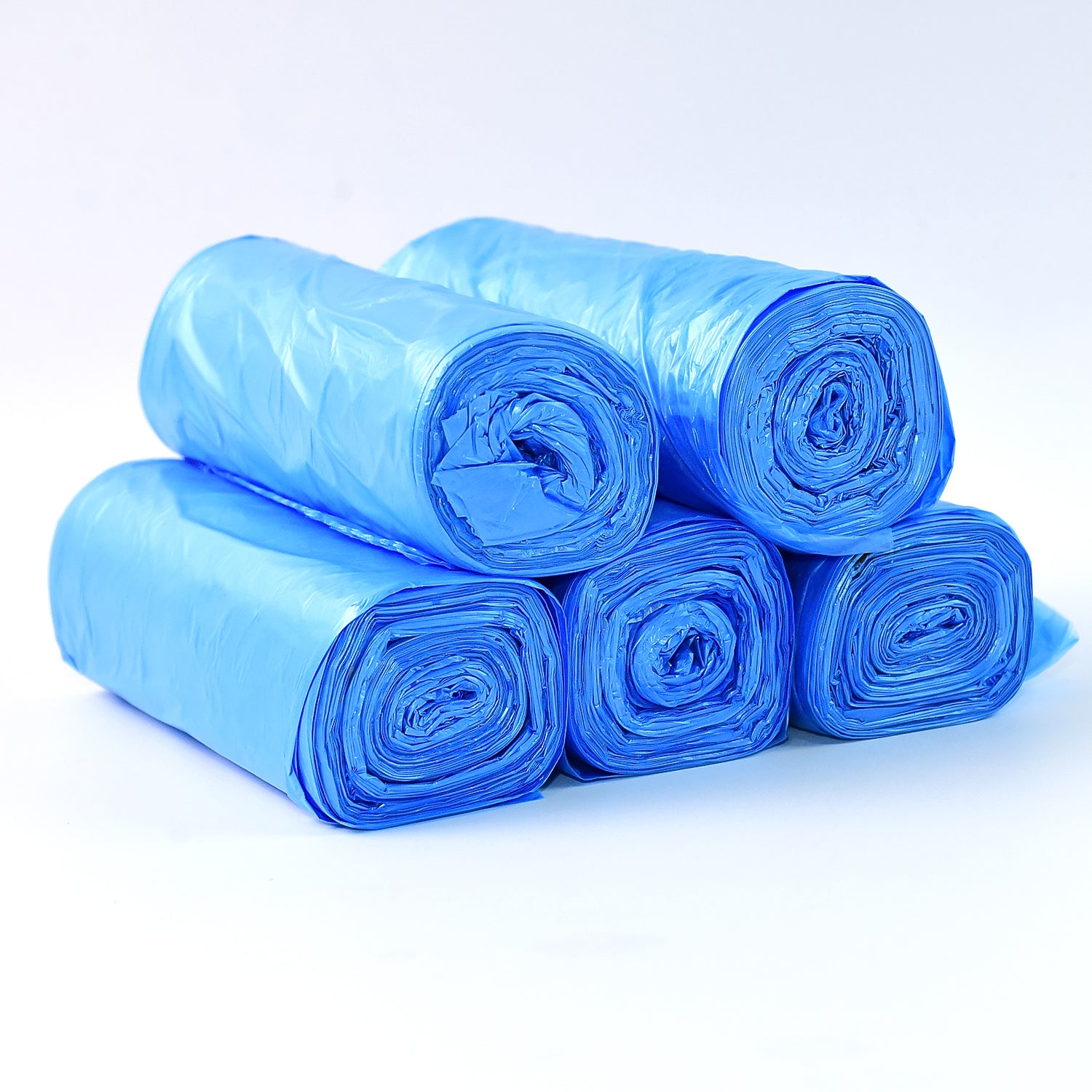 Set of five high-quality Wukusy garbage bags measuring 50x60 cm, shown stacked with open bag displaying interior.