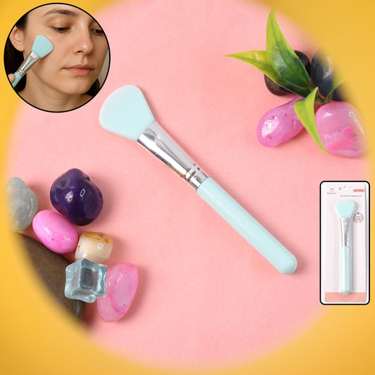 Wukusy soft silicone face mask applicator brush, single black brush with rounded tip for smooth, even mask application.
