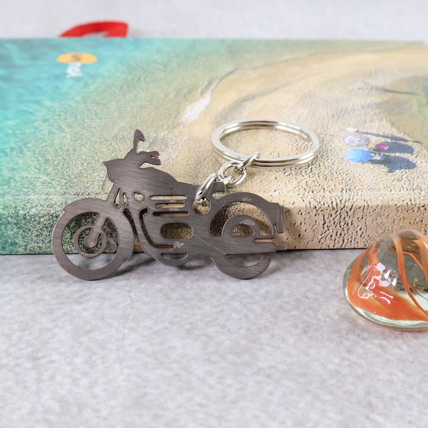 Wukusy motorcycle silhouette metal keychain with detailed motorcycle design on a sleek keyring, ideal for motorcycle enthusiasts.