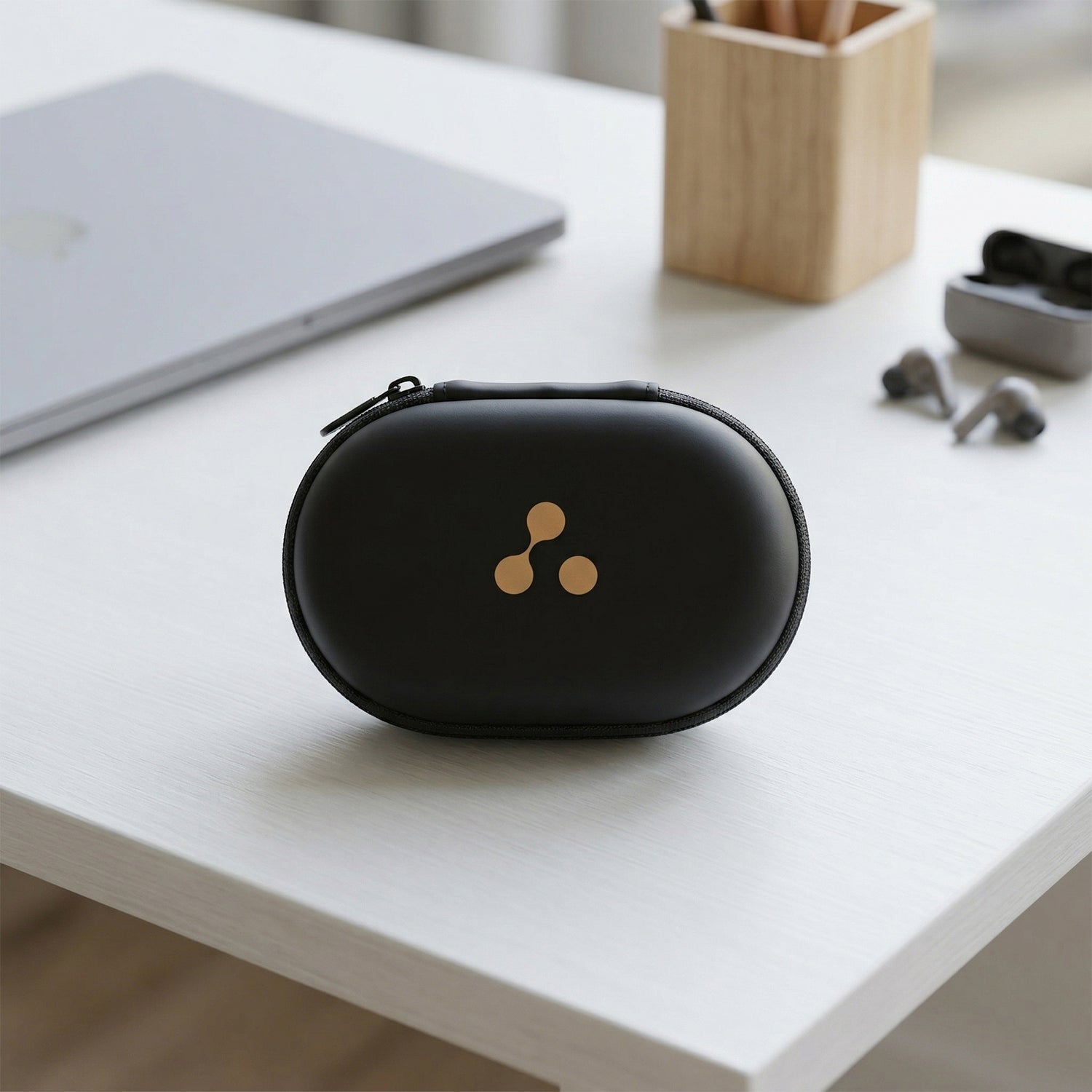 Wukusy portable earphone carrying case with mixed design, compact and protective for storing earbuds and small accessories.