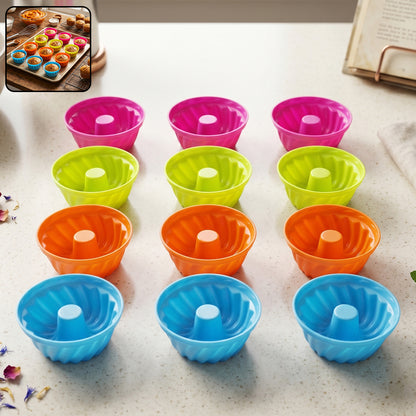 Set of 12 reusable silicone cupcake molds from Wukusy, flexible and non-stick for baking cupcakes and muffins.