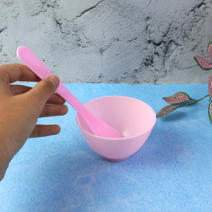 Wukusy 3-piece facial mask mixing bowl set with stainless steel and plastic bowls for skincare application and mask preparation.