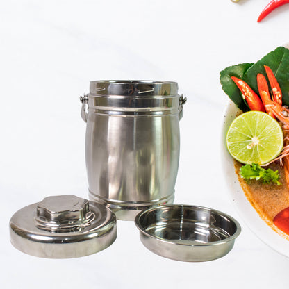 Wukusy stainless steel insulated lunch box with double vacuum layers, 2.2 L capacity, ideal for keeping food fresh and warm.