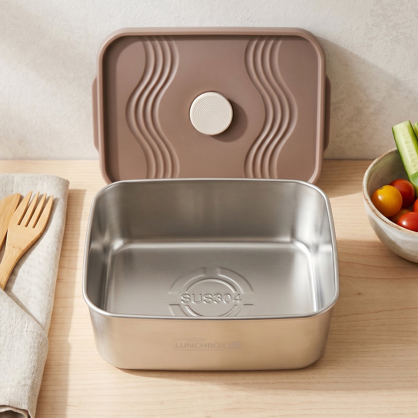 Wukusy insulated tiffin lunch box with food inside, keeps meals warm or cool, compact and portable for daily use.