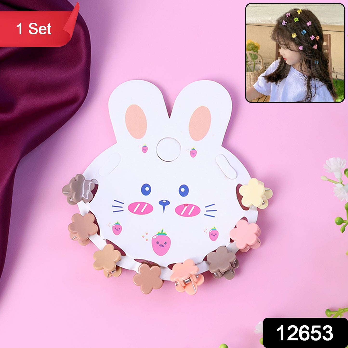 Set of three flower-shaped mini hair claw clips by Wukusy, ideal for stylish hair accessories and everyday beauty use.