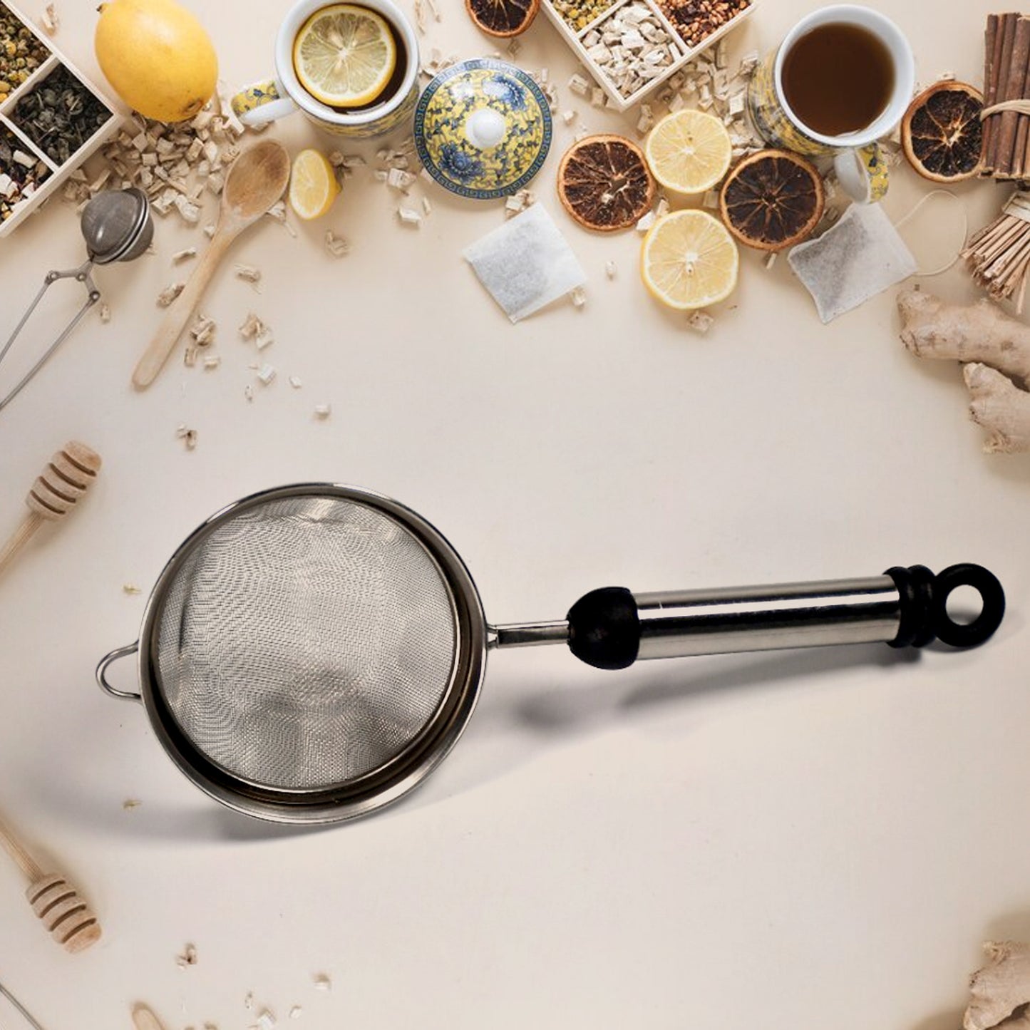 Wukusy 2960 stainless steel soup and tea strainer, kitchen tool for filtering liquids, with fine mesh for precise straining.