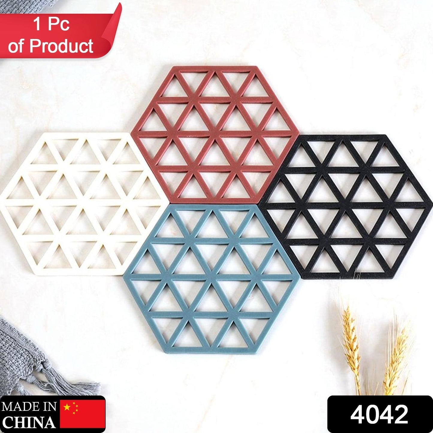 Wukusy 4042 PVC tea coaster with non-slip, high-temperature insulation, hollow design, and anti-hot features for home kitchen use.