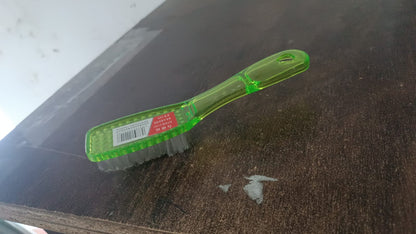 Wukusy plastic handle scrubbing brush in mixed colors, 19 cm long, ideal for cleaning shoes, clothes, and home surfaces.