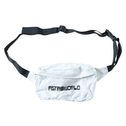 Wukusy adjustable waist bag, crossbody sling bag in black with zipper pocket and strap, measuring 21x14 cm.