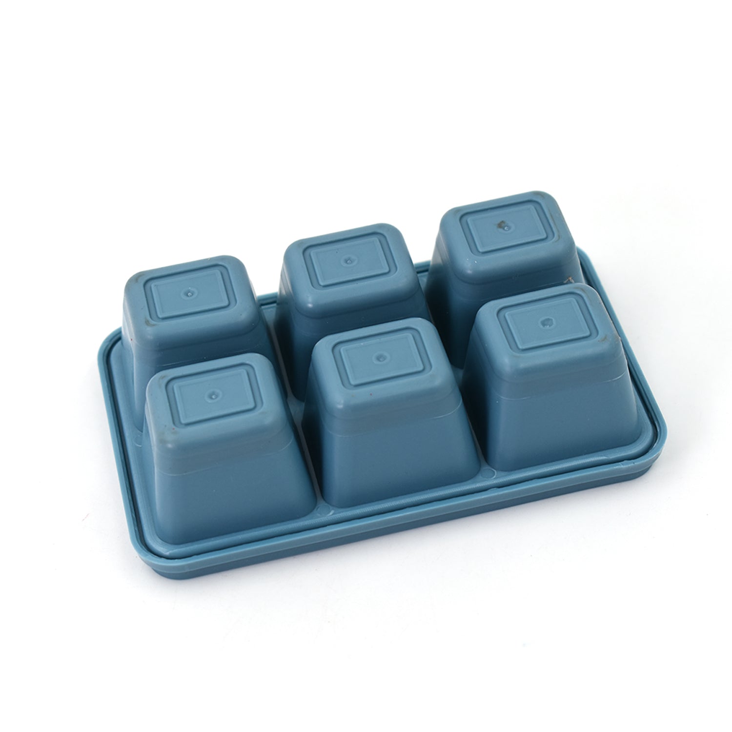 Wukusy 4741 6-grid silicone ice tray for home use, making ice from water in kitchen and household environments.