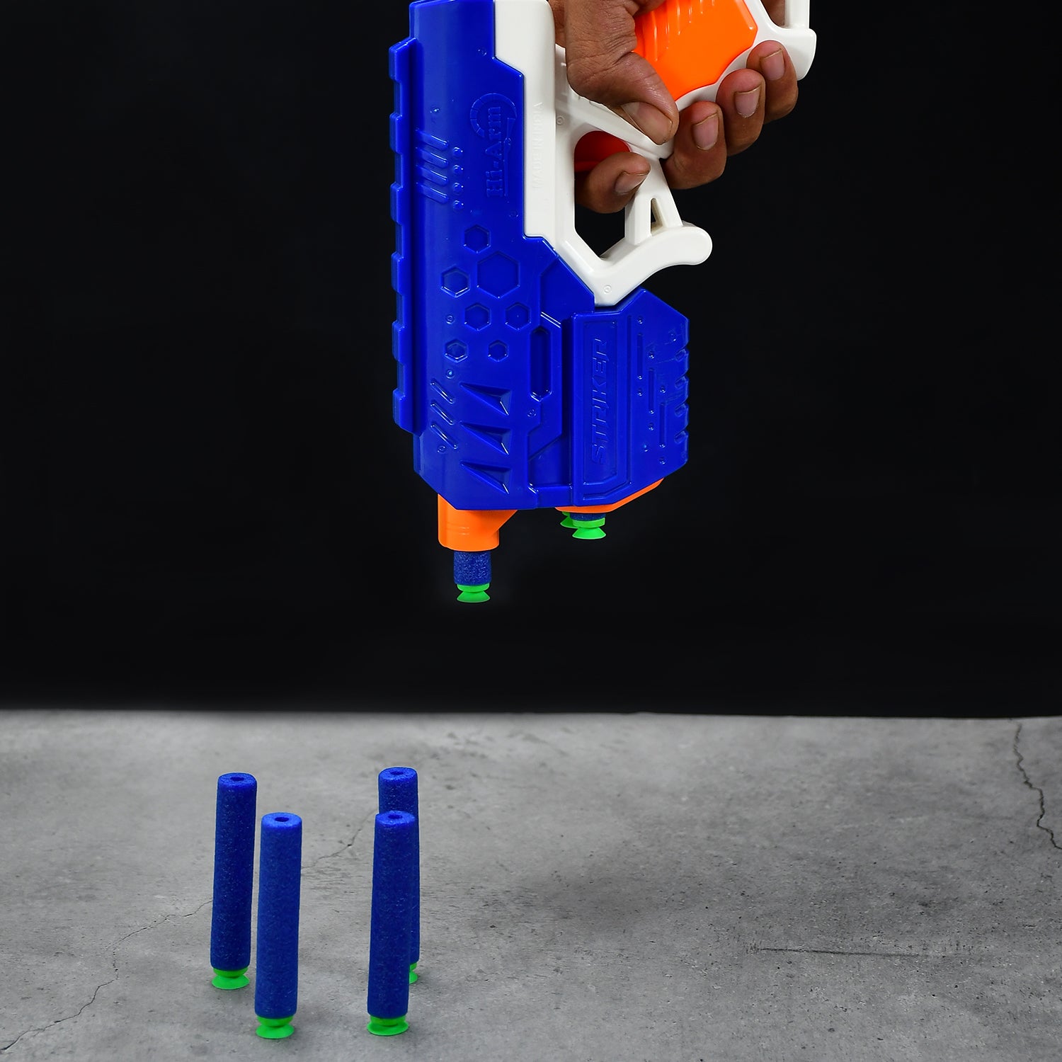 Wukusy 1967 Hi-arm gun toy with 10x foam suction bullets, made of solid ABS plastic, suitable for target shooting.