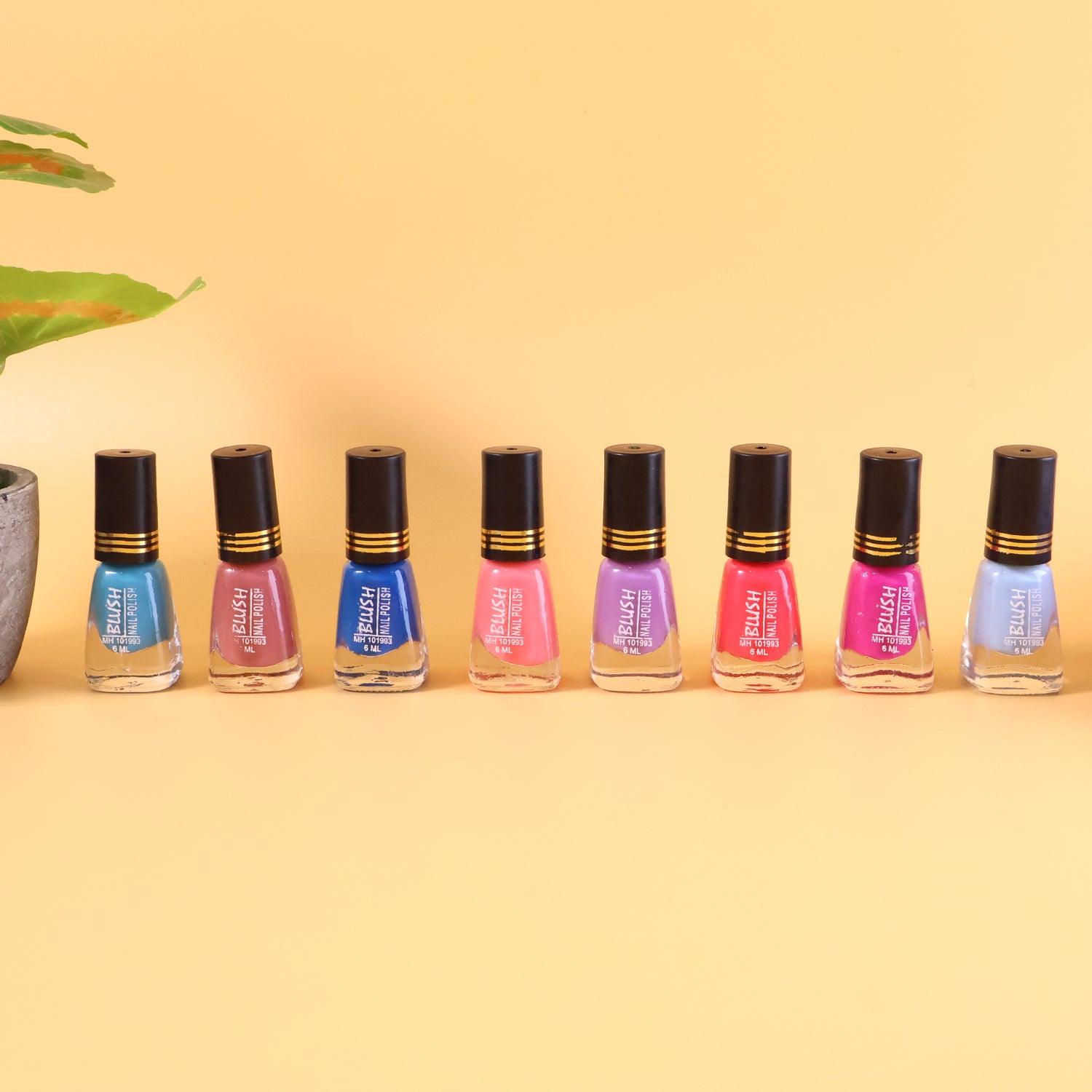 Wukusy Blush Matt Mini Nail Polish in a mix of colors, 6ml, small bottle, perfect for vibrant, matte nail finishes.