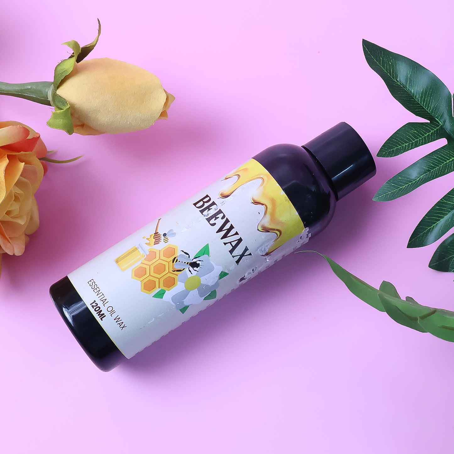 Wukusy beeswax essential oil wood polish spray in 120ml set, showing a spray bottle with natural beeswax finish and essential oil accents.