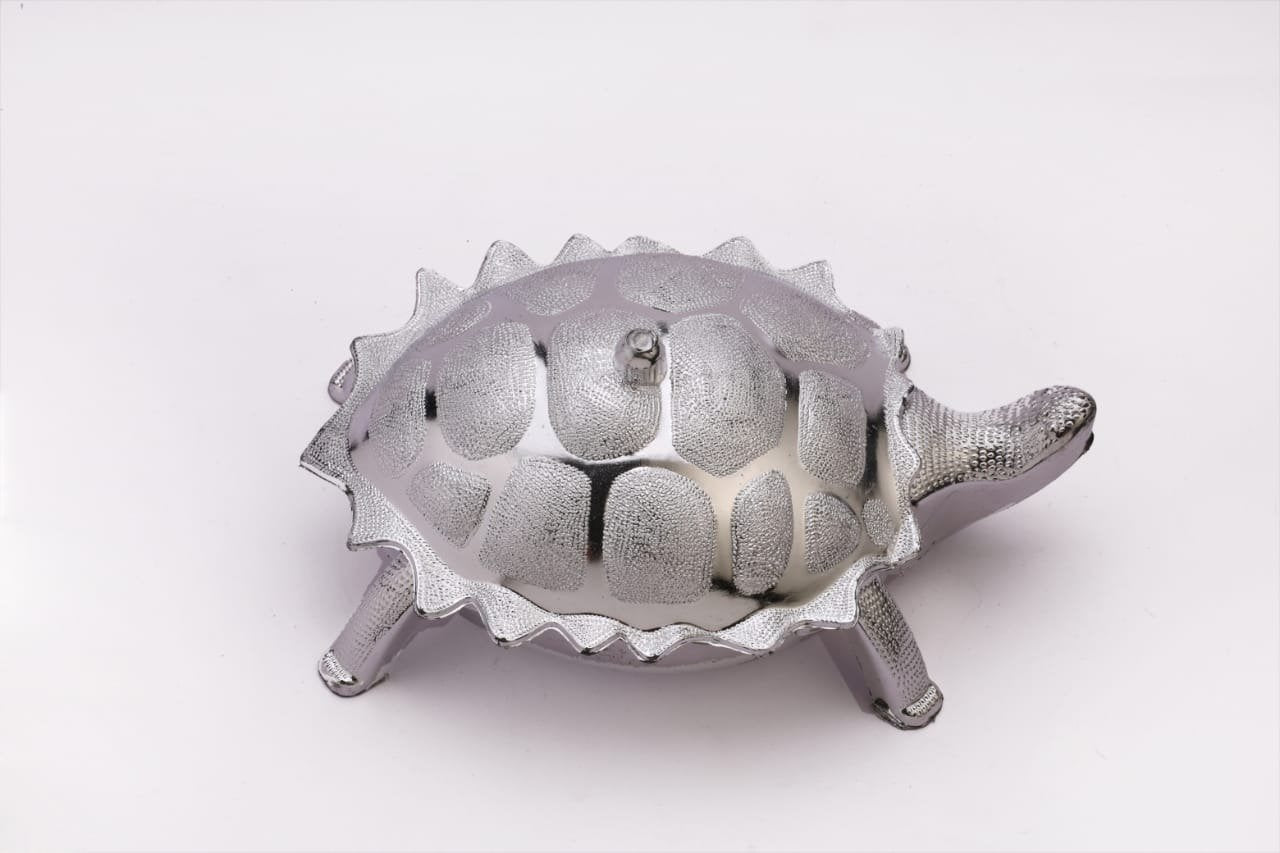 Wukusy tortoise-shaped dry fruit gift box used as decorative home decor, featuring a detailed multicolor tortoise design.