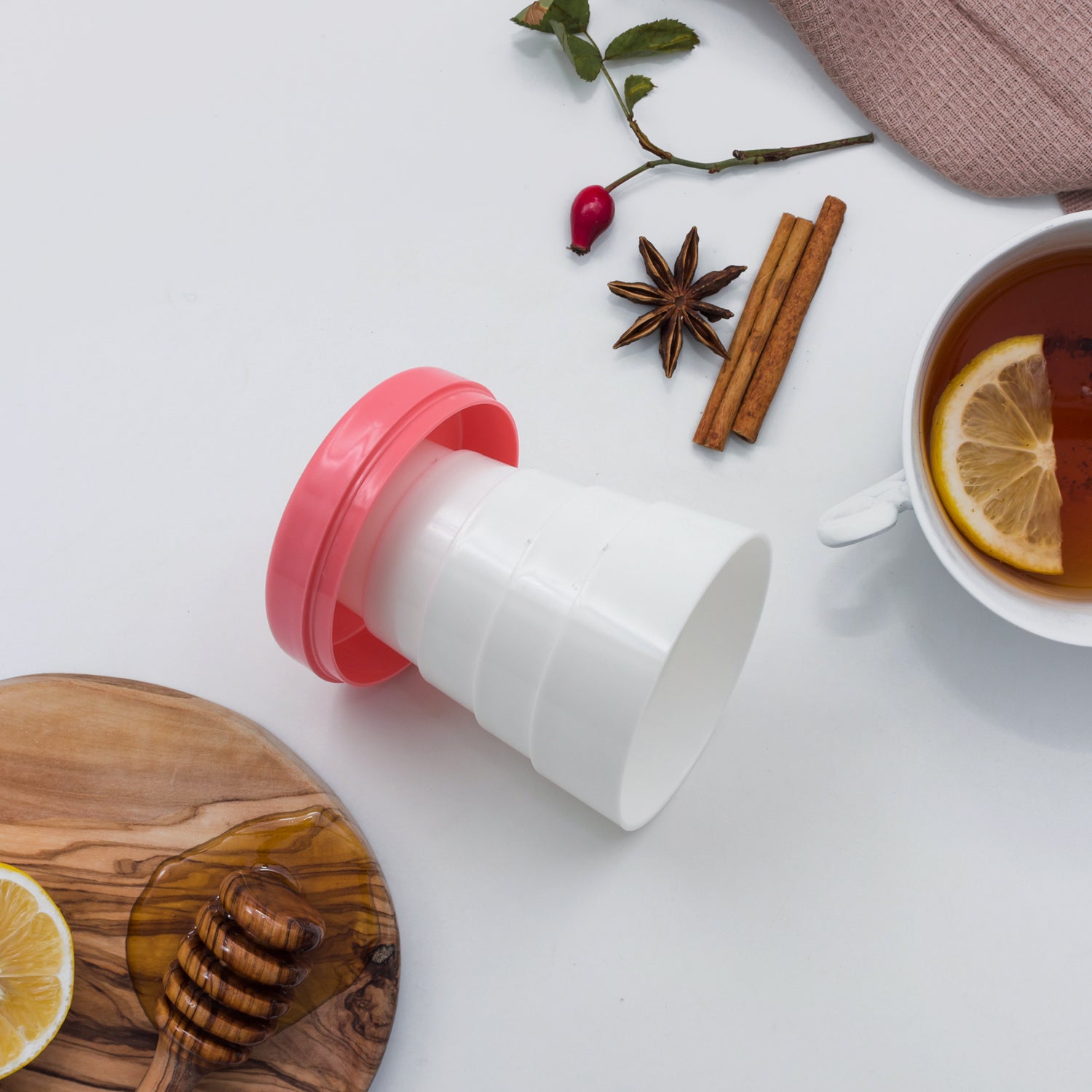 Wukusy portable travel tumbler with lid, folding design, expandable water cup, suitable for kids and camping, shown with lid open.