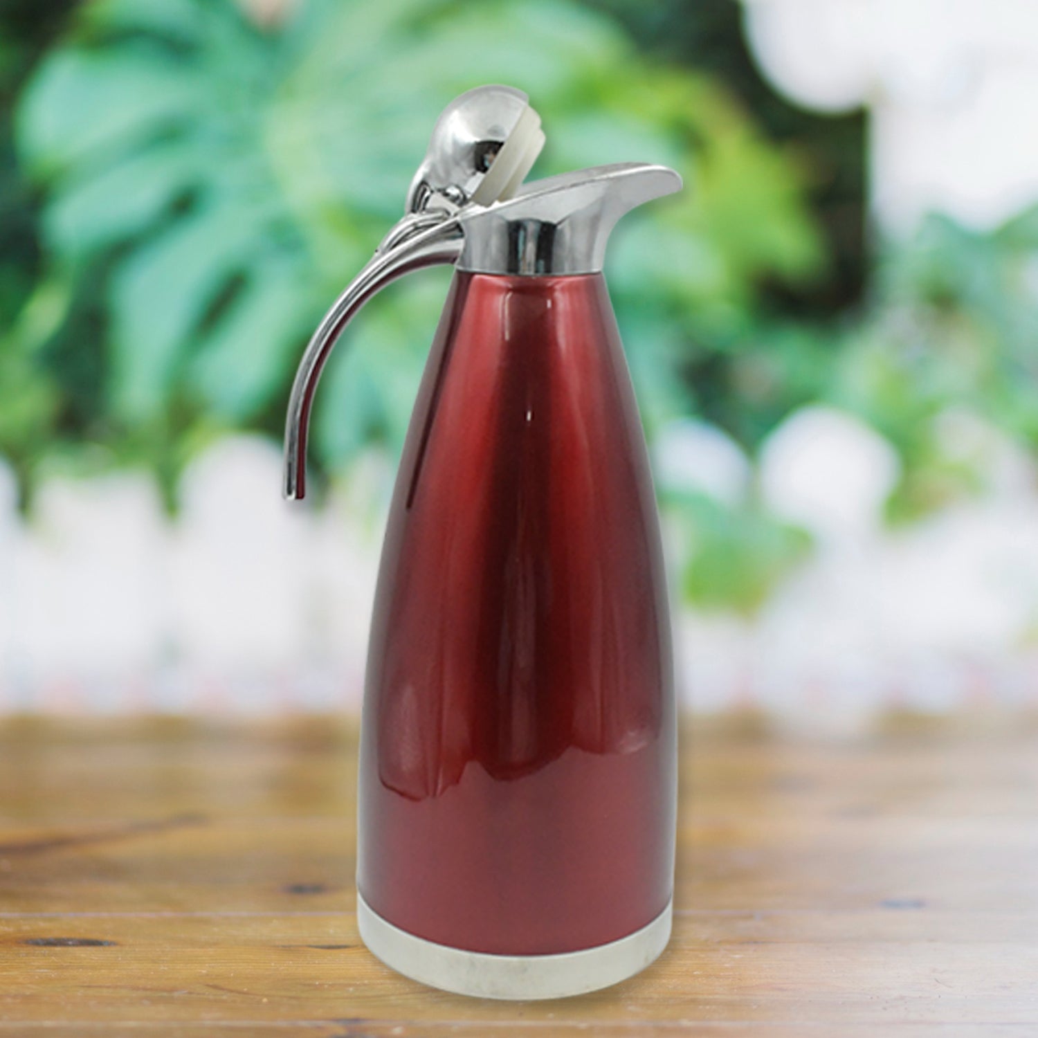 Stainless steel vacuum insulated kettle jug by Wukusy, 1.5L, 2L, or 2.5L, ideal for keeping milk, tea, or beverages hot or cold.