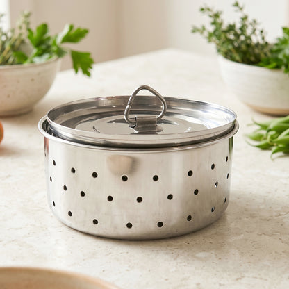 Wukusy stainless steel paneer maker mould with lid for cheese and tofu pressing, featuring a compact design for kitchen use