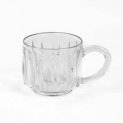 Six transparent plastic tea cups from Wukusy, unbreakable and lightweight, perfect for casual tea drinking or outdoor use.