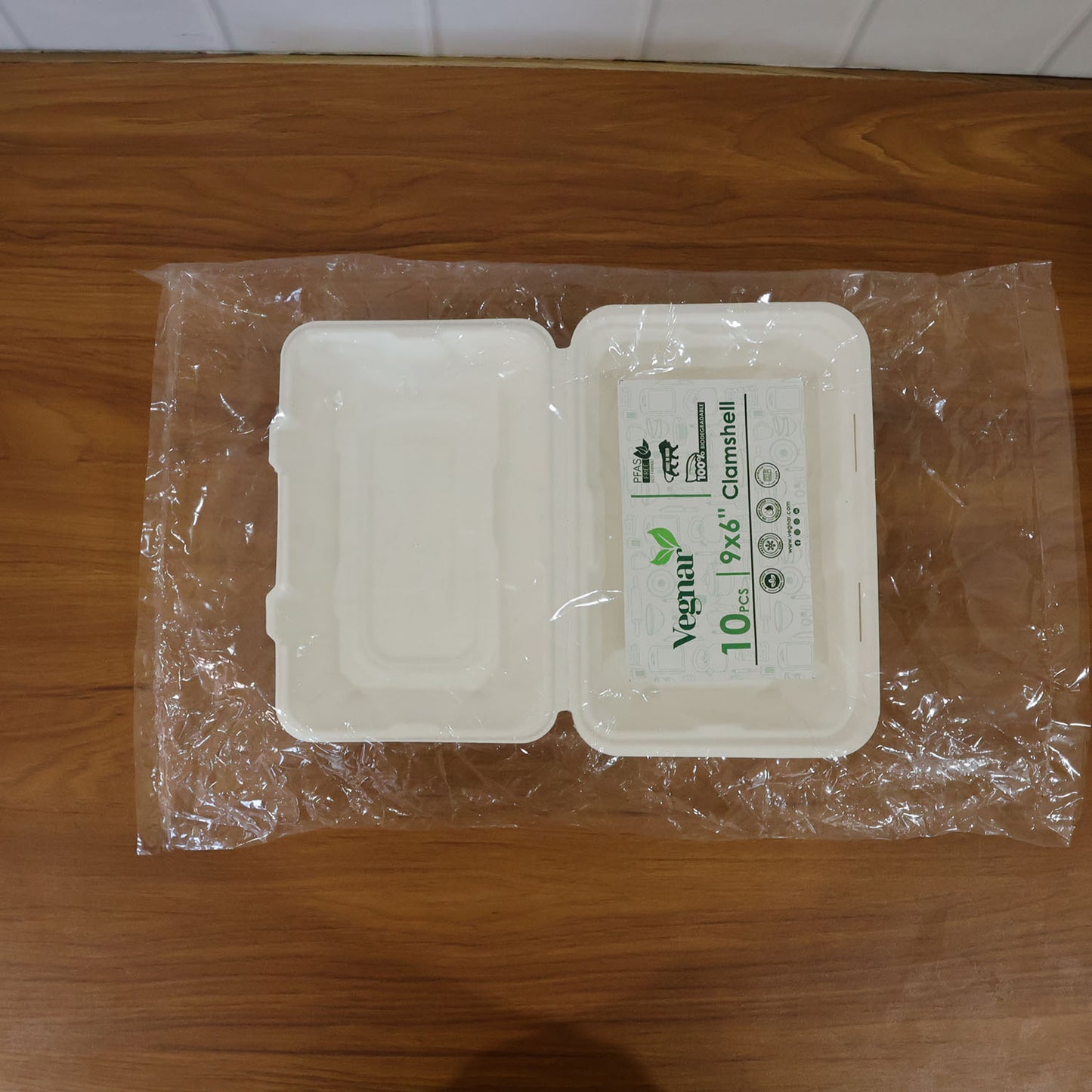 Wukusy Vegnar Premium Bagasse Clamshell Food Box, 9x6 inch, with 10 biodegradable takeaway containers for food packaging