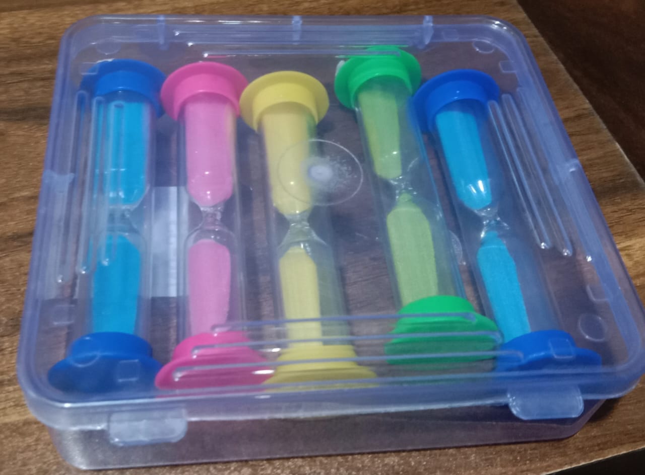 Set of five Wukusy plastic sand timers, 3-minute hourglasses for kitchen, bathroom, and classroom timing activities.