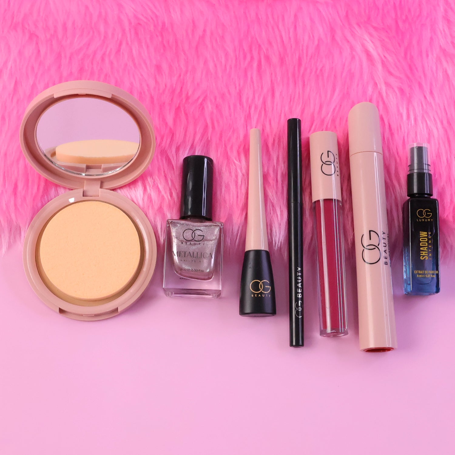 Wukusy 7-in-1 Og Beauty Complete Makeup Combo Kit with foundation, eyeshadows, blush, and brushes arranged in a compact set.