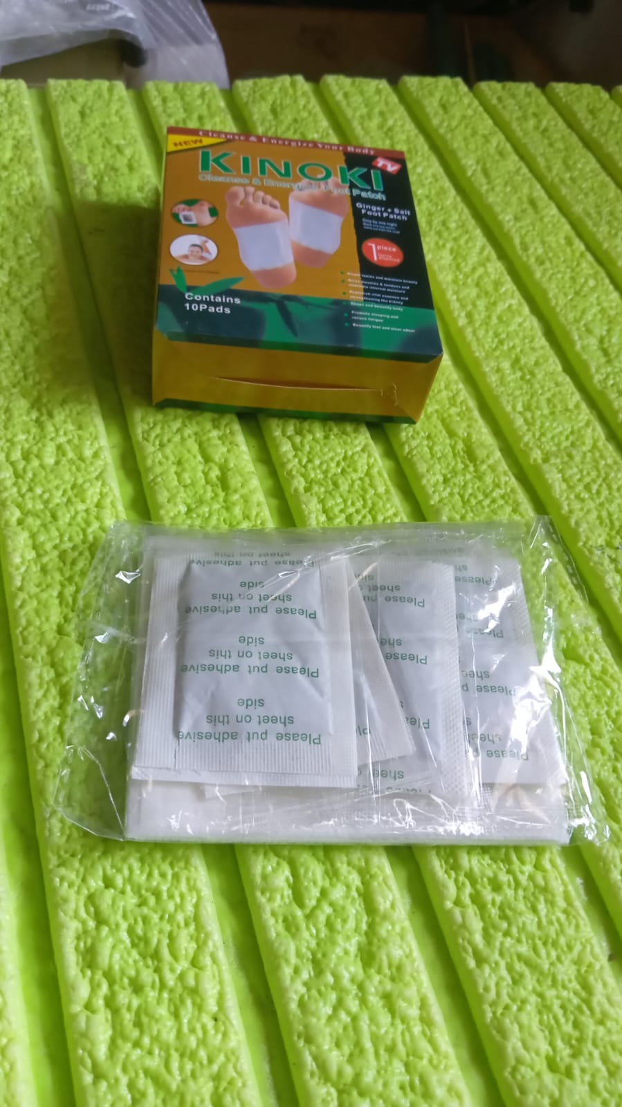 Detox Foot Pads With Ginger  Salt  10 Pcs  Velvet Wellness