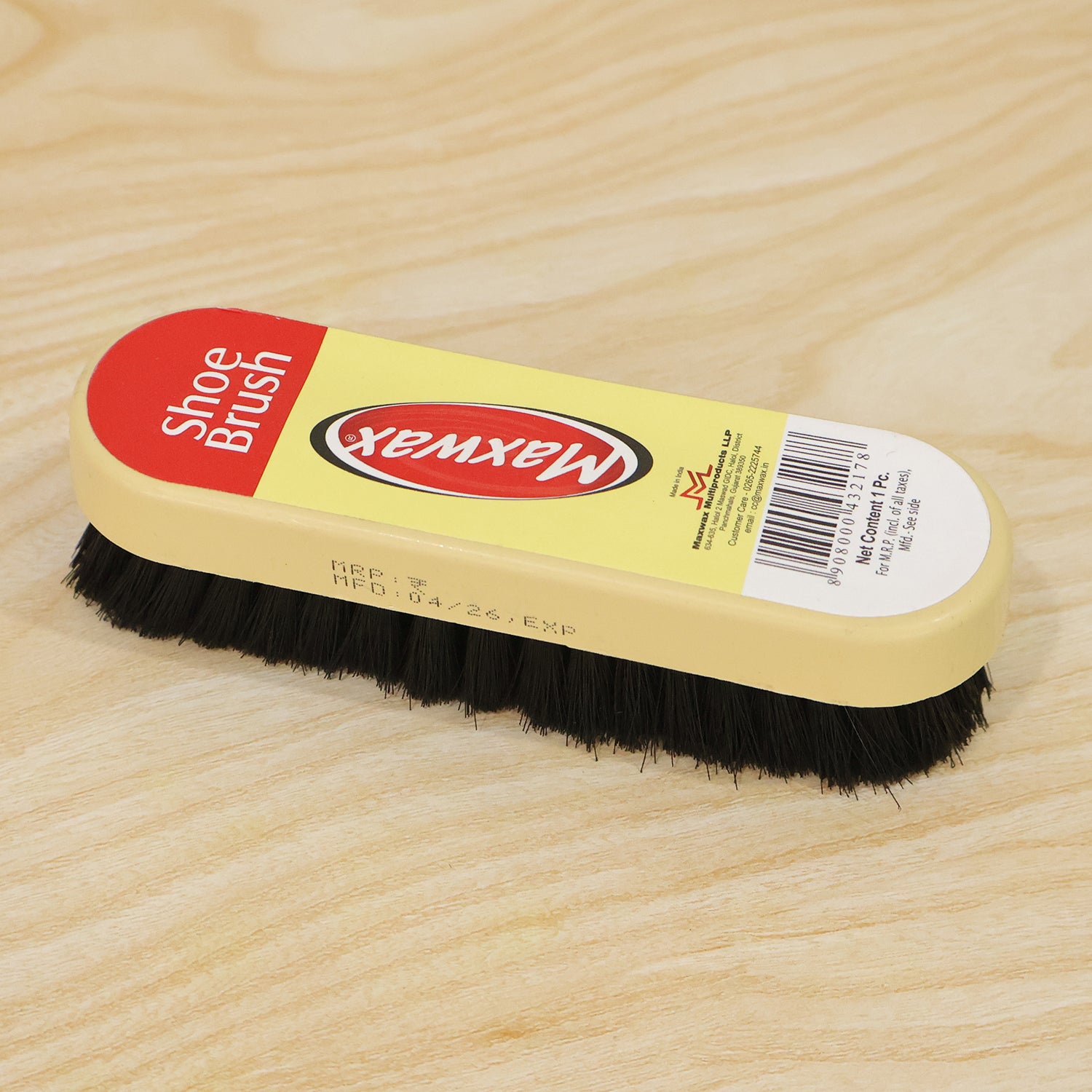 Wukusy Maxwax Shoe Cleaning Brush with wooden handle and bristles, designed for effective shoe cleaning and maintenance.