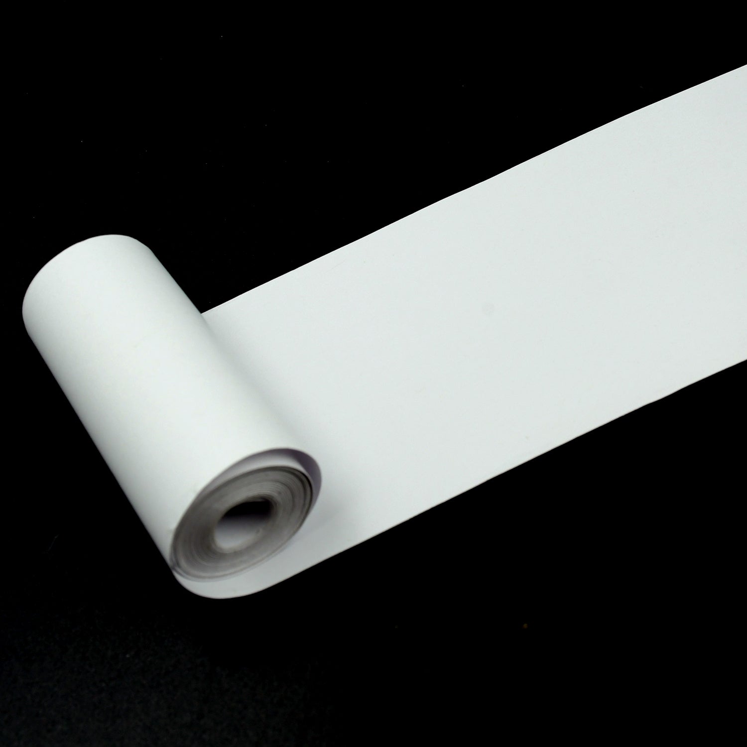 Wukusy small thermal printer paper roll with aging resistance and fast color rendering for portable travel printing.