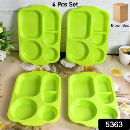 Wukusy 5363 unbreakable plastic food plates with five compartments, biodegradable square design for serving meals in the kitchen