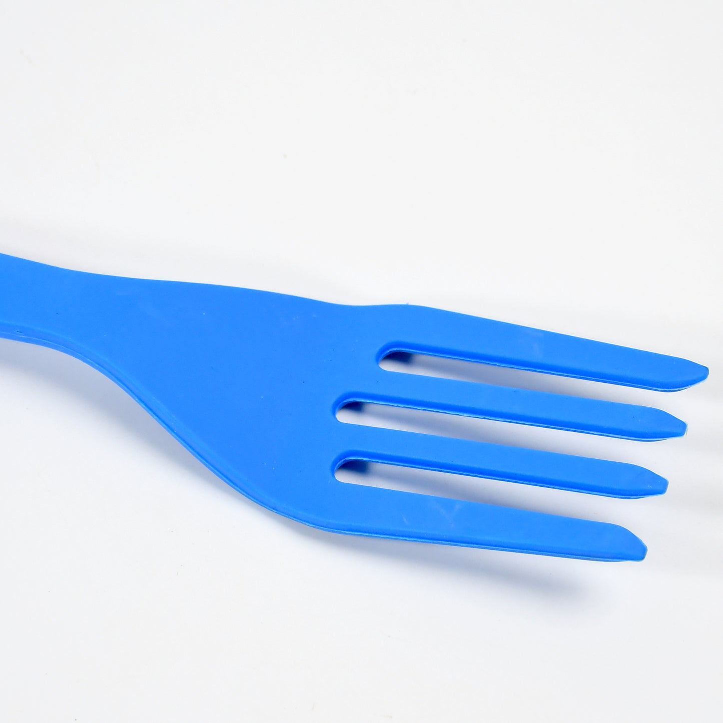 Wukusy 5380 bendable kids silicone handle plastic baby fork, colorful kitchen tool for children, with flexible handle and child-friendly design