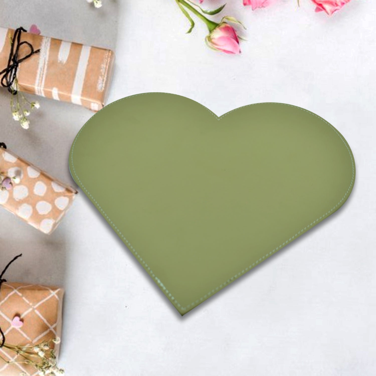 Wukusy 4040 heart-shaped art board and thick pad for office or craft projects, featuring a detailed heart shape for creative use.
