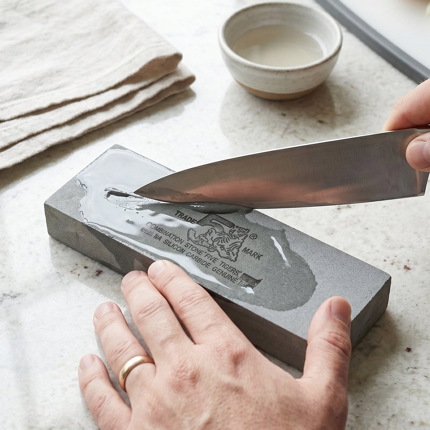 Wukusy silicon carbide whetstone for knife sharpening, B Grade, 1-piece, smooth surface for precision honing and edge maintenance.