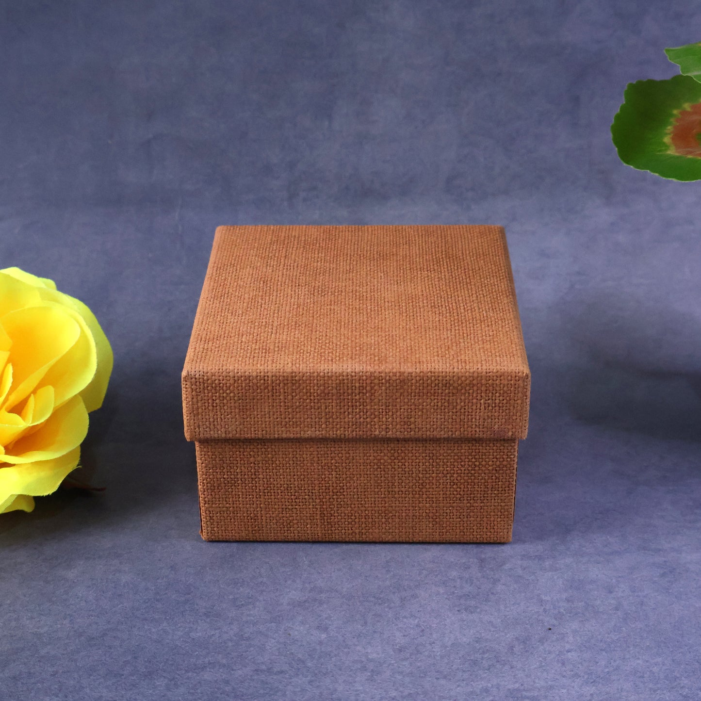 Wukusy multi-purpose storage gift box, 9x6 cm, with a elegant design for organizing small items or gifts.