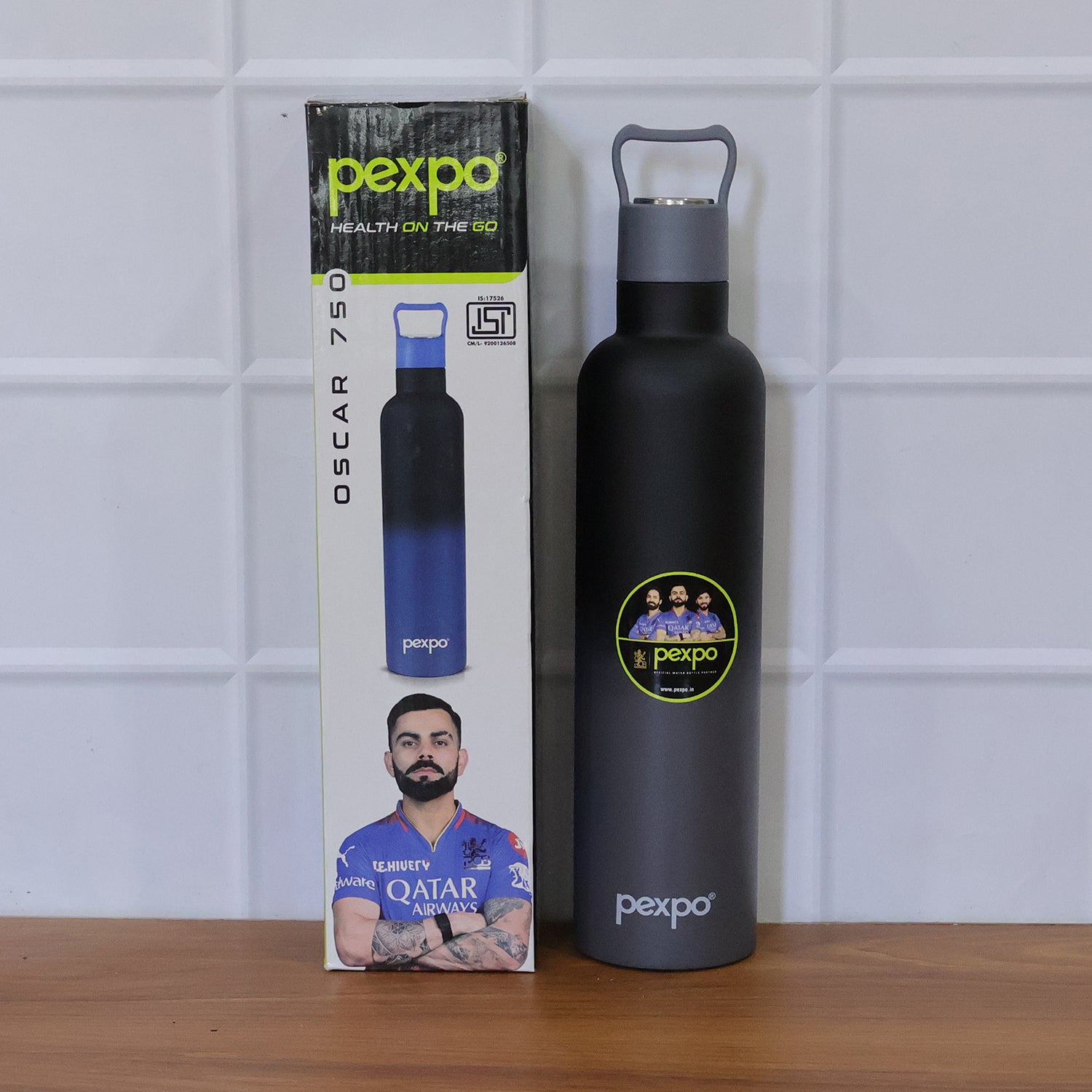 Wukusy Pexpo Oscar insulated stainless steel water bottle with leakproof lid, 750 ml capacity, shown with a sleek silver finish.