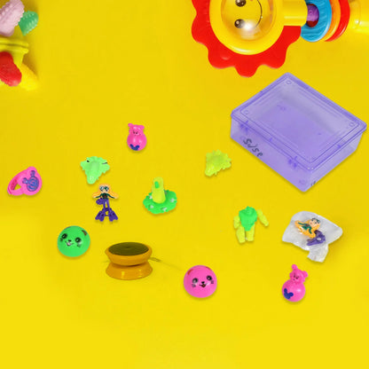 Colorful 20-piece toy set with plastic commander container from Wukusy, ideal for kids' play and imaginative fun.