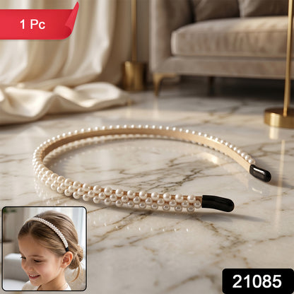 Wukusy premium pearl-embellished stylish hairband with elegant design, perfect for adding a sophisticated touch to hairstyles.