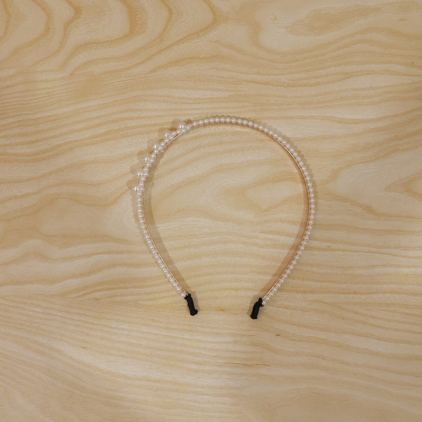 Wukusy pearl beaded designer hairband for women, stylish headband with pearl embellishments, ideal for elegant and casual looks