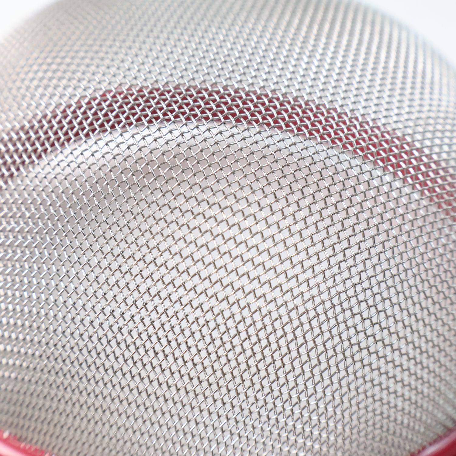 Wukusy Apex medium pulpy juice strainer for home kitchen, stainless steel mesh for smooth juice filtering.