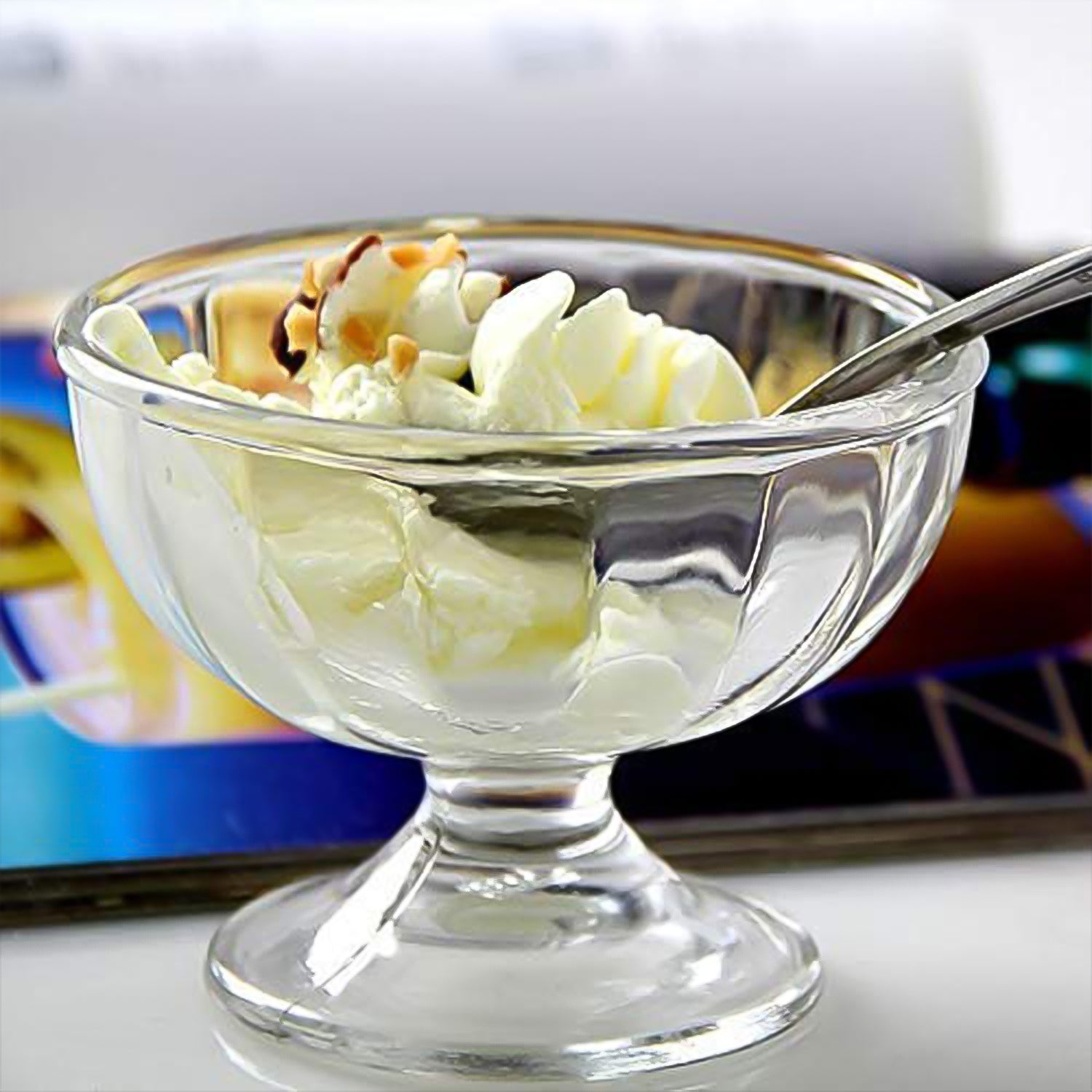 Set of six premium glass ice cream dessert bowls by Wukusy, clear and elegant for serving treats in home and kitchen settings.